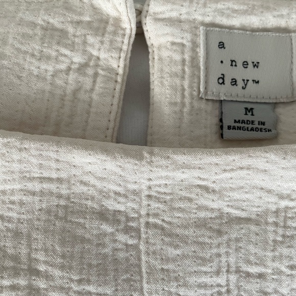 a new day Women’s Cropped Top Color:Beige Size:M - Picture 5 of 5